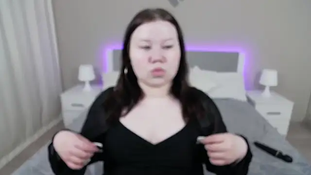 Snapshot of EvaNova_ chatting on 19, 11, 2025 EvaNova online show from 19, 11, 2025