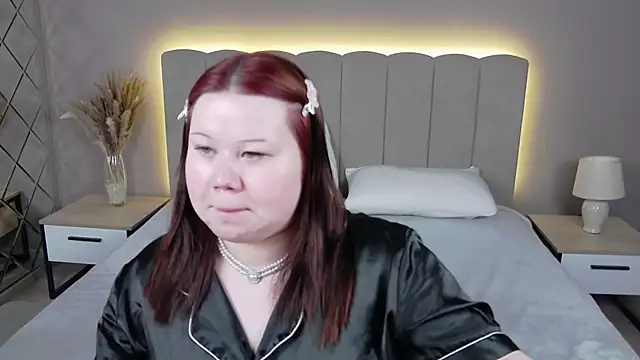 EvaNova  online show from 5, 4, 2026