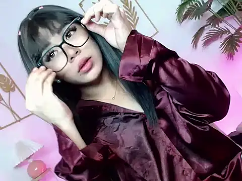 slutty lauraxxx online show from 8, 4, 2026