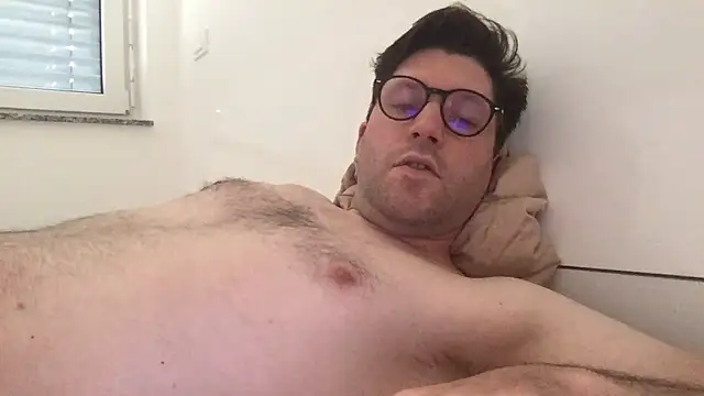 4fu69str8 online show from 13, 4, 2026