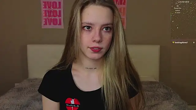 Snapshot of TiffinyMergist chatting on 8, 2, 2026 TiffinyMergist online show from 8, 2, 2026