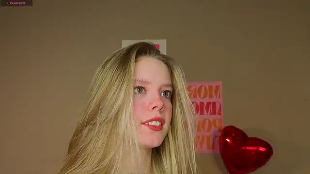 Snapshot of TiffinyMergist chatting on 20, 2, 2026 TiffinyMergist online show from 20, 2, 2026