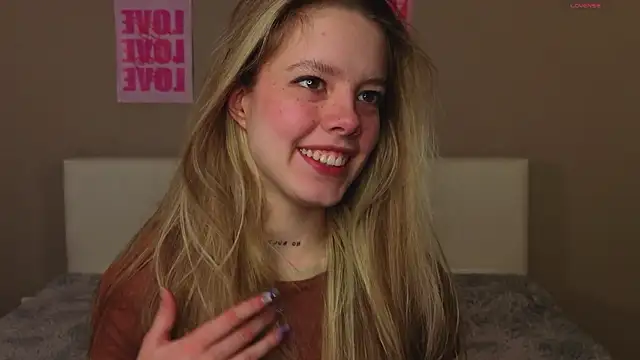 Snapshot of TiffinyMergist chatting on 6, 2, 2026 TiffinyMergist online show from 6, 2, 2026