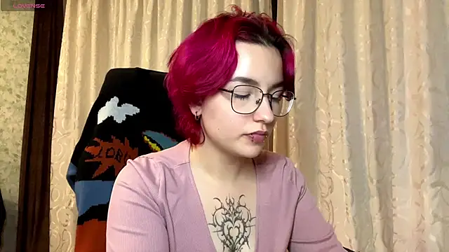 TheaMacrae online show from 11, 11, 2025