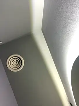 MilaHester online show from 19, 11, 2025