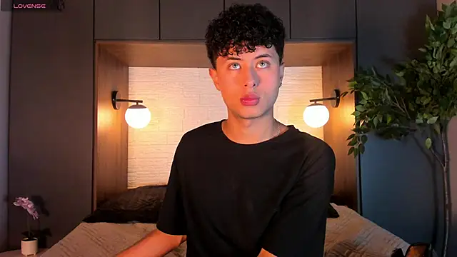 Noah dupont  online show from 17, 11, 2025