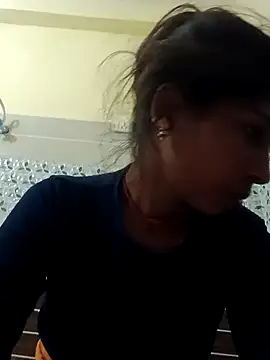 Veshali Love143 online show from 17, 11, 2025