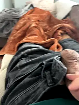 groschibre40100 online show from 17, 11, 2025