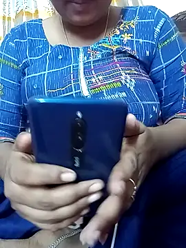 CuteMahi1 online show from 8, 11, 2025