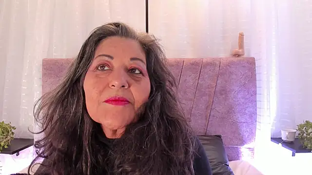 Victoriaa Anderson online show from 10, 4, 2026