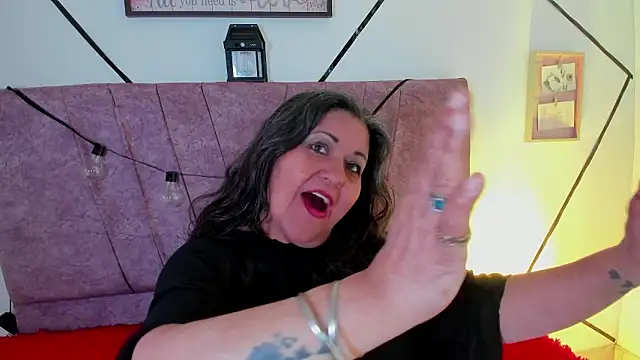 Victoriaa Anderson online show from 17, 2, 2026