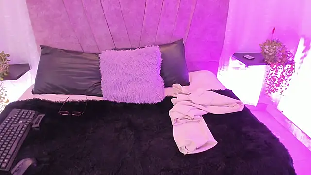 Victoriaa Anderson online show from 29, 4, 2026