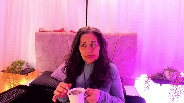 Victoriaa Anderson online show from 28, 5, 2026