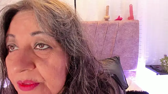 Victoriaa Anderson online show from 15, 4, 2026