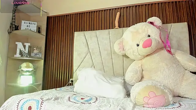 AMARA BRUNET online show from 9, 1, 2026