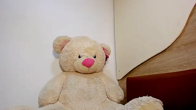 AMARA BRUNET online show from 1, 12, 2025