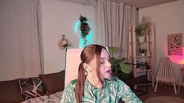 Snapshot of FrancescaCavaliere chatting on 25, 2, 2026 FrancescaCavaliere online show from 25, 2, 2026