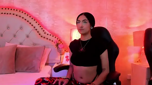 EllaEvanz online show from 2, 12, 2025