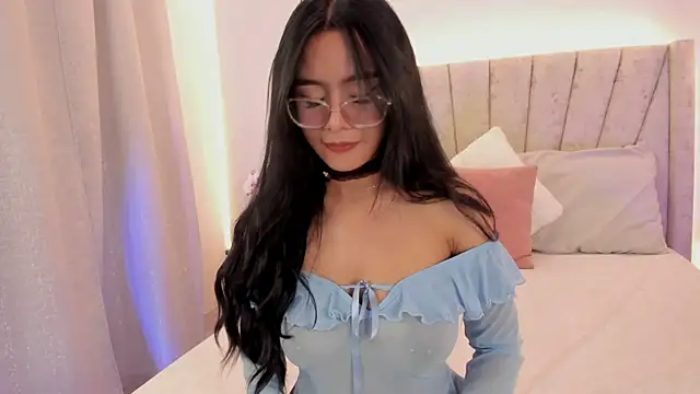 Snapshot of miel_18 chatting on 22, 7, 2026 miel 18 online show from 22, 7, 2026