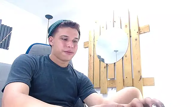 Liam York  online show from 11, 1, 2026