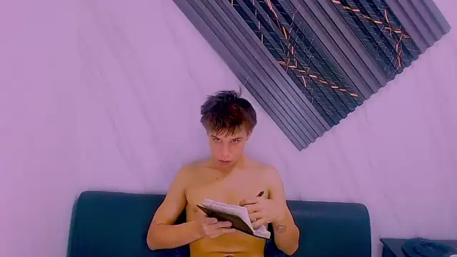 Liam York  online show from 15, 4, 2026