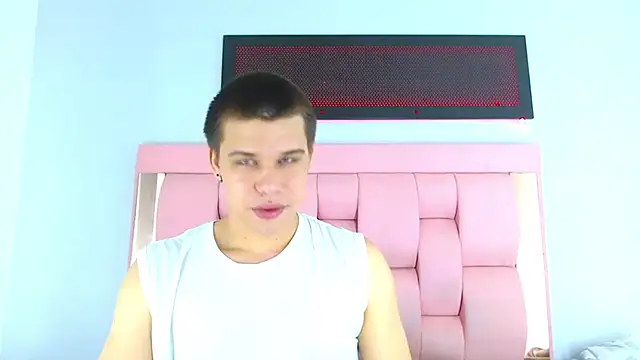 Liam York  online show from 5, 12, 2025