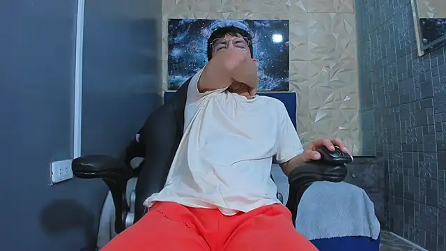 ElanGiraldo online show from 26, 5, 2026