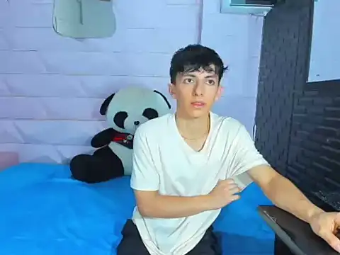 ElanGiraldo online show from 25, 11, 2025