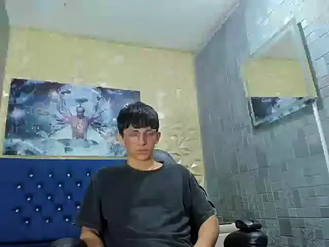 ElanGiraldo online show from 6, 3, 2026