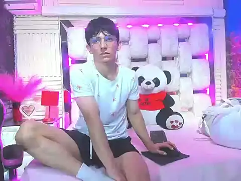 ElanGiraldo online show from 21, 3, 2026