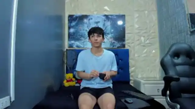 ElanGiraldo online show from 18, 3, 2026