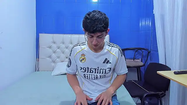 Snapshot of ElanGiraldo chatting on 20, 6, 2026 ElanGiraldo online show from 20, 6, 2026