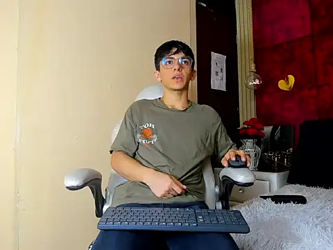 ElanGiraldo online show from 28, 2, 2026