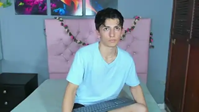 ElanGiraldo online show from 17, 12, 2025