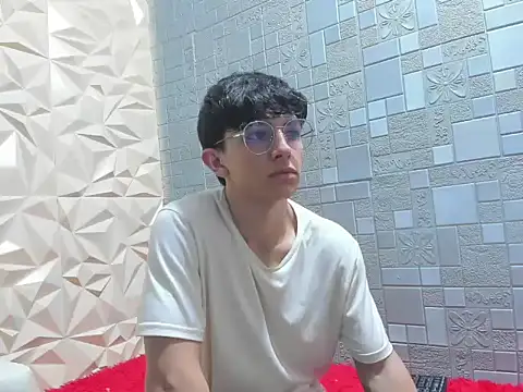 ElanGiraldo online show from 15, 1, 2026