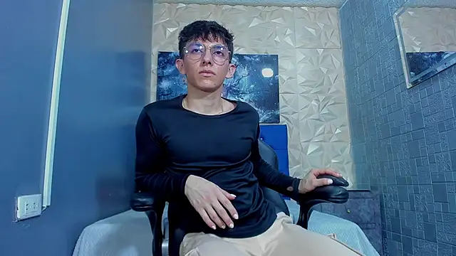 ElanGiraldo online show from 28, 5, 2026