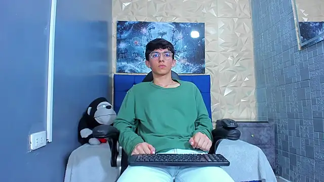ElanGiraldo online show from 17, 5, 2026