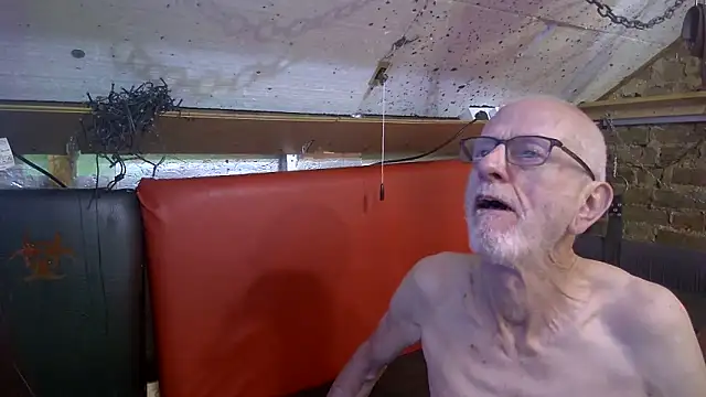 Snapshot of SLingGUY chatting on 2, 6, 2026 SLingGUY online show from 2, 6, 2026