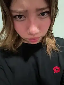 latinahorny11 online show from 19, 4, 2026