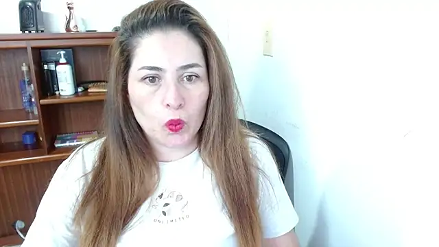 dayan hanks online show from 23, 4, 2026