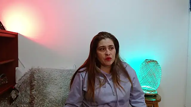 dayan hanks online show from 5, 2, 2026