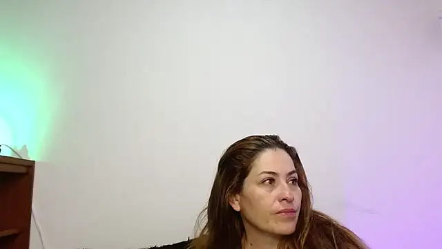 dayan hanks online show from 24, 3, 2026