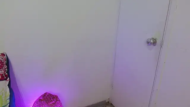 dayan hanks online show from 25, 2, 2026