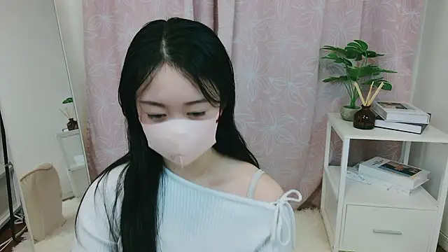 Yuina ch  online show from 24, 11, 2025