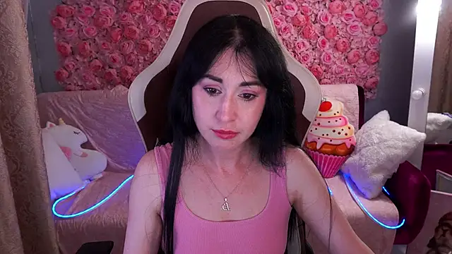CarolinaaFoxyyy online show from 18, 5, 2026