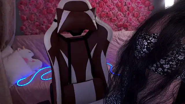 CarolinaaFoxyyy online show from 20, 5, 2026
