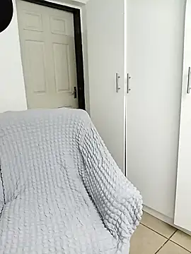 HipsDontLieX95 online show from 14, 11, 2025