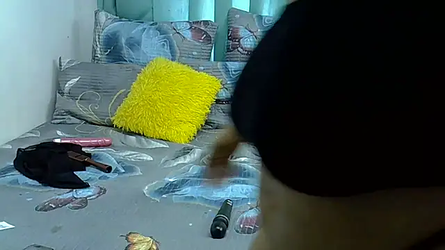 HipsDontLieX95 online show from 17, 12, 2025