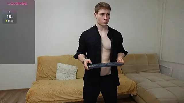 Snapshot of Kevin_geo_ chatting on 17, 11, 2025 Kevin geo online show from 17, 11, 2025