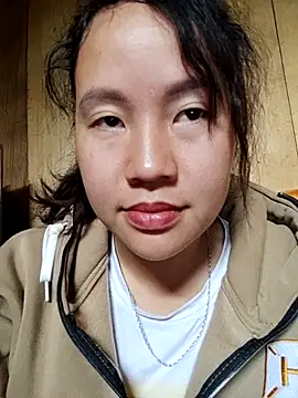 yelow-bee online show from 10, 11, 2025